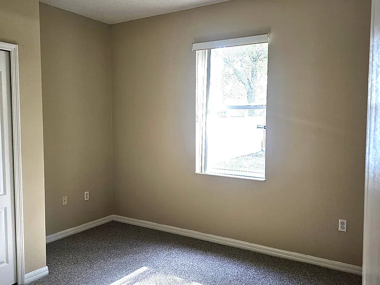 9935 Shadow Creek Dr — Photo 13