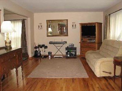 5th image of 2952 Chayes Park Dr