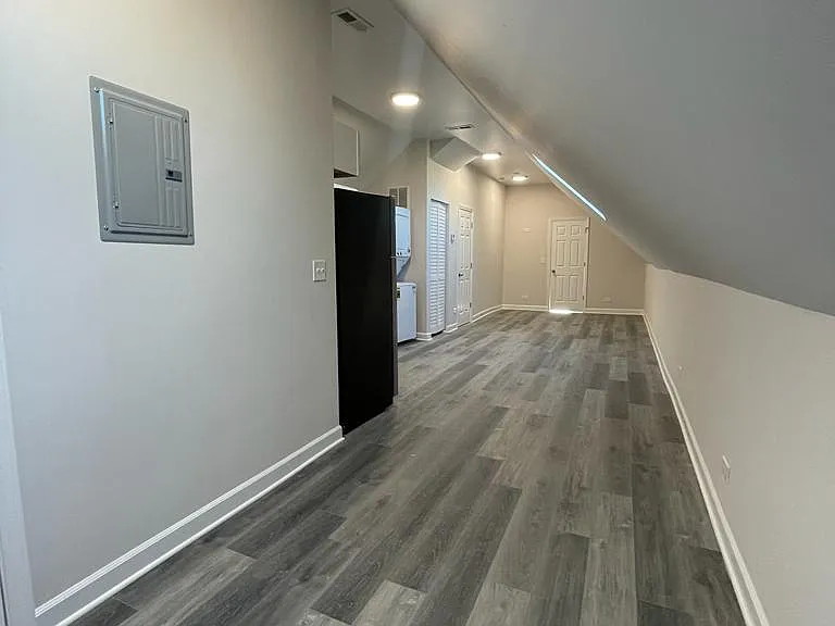 2917 W Cermak Rd #4R — Photo 1