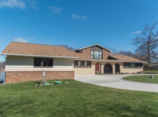 661 Lee Ct, Vermilion, OH