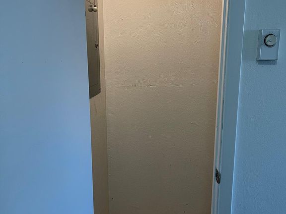 3rd image of 185 Monte Largo Dr NE APT 1
