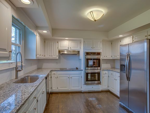 3rd image of 2601 Hansford Dr