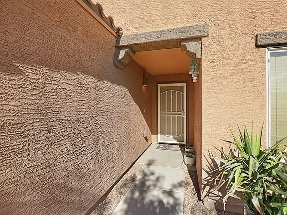 3rd image of 7862 N Jewelflower Dr