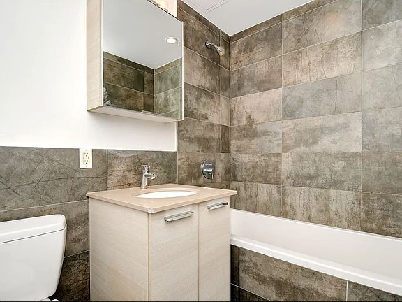 5th image of 281 Union Ave APT 4F