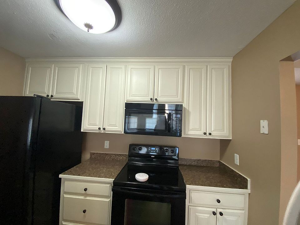 1st image of 4898 Grant Dr