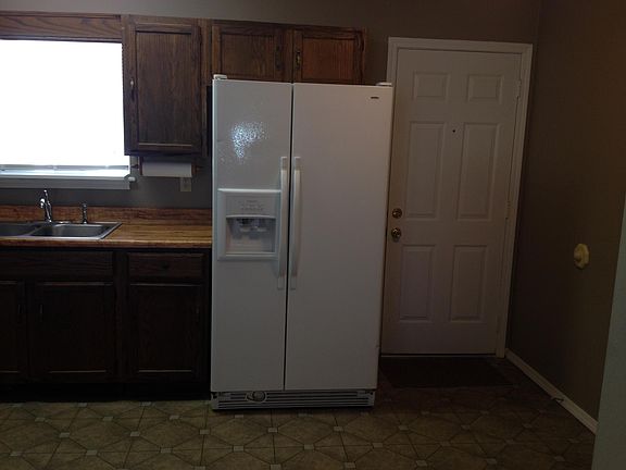 4th image of 313 N D St