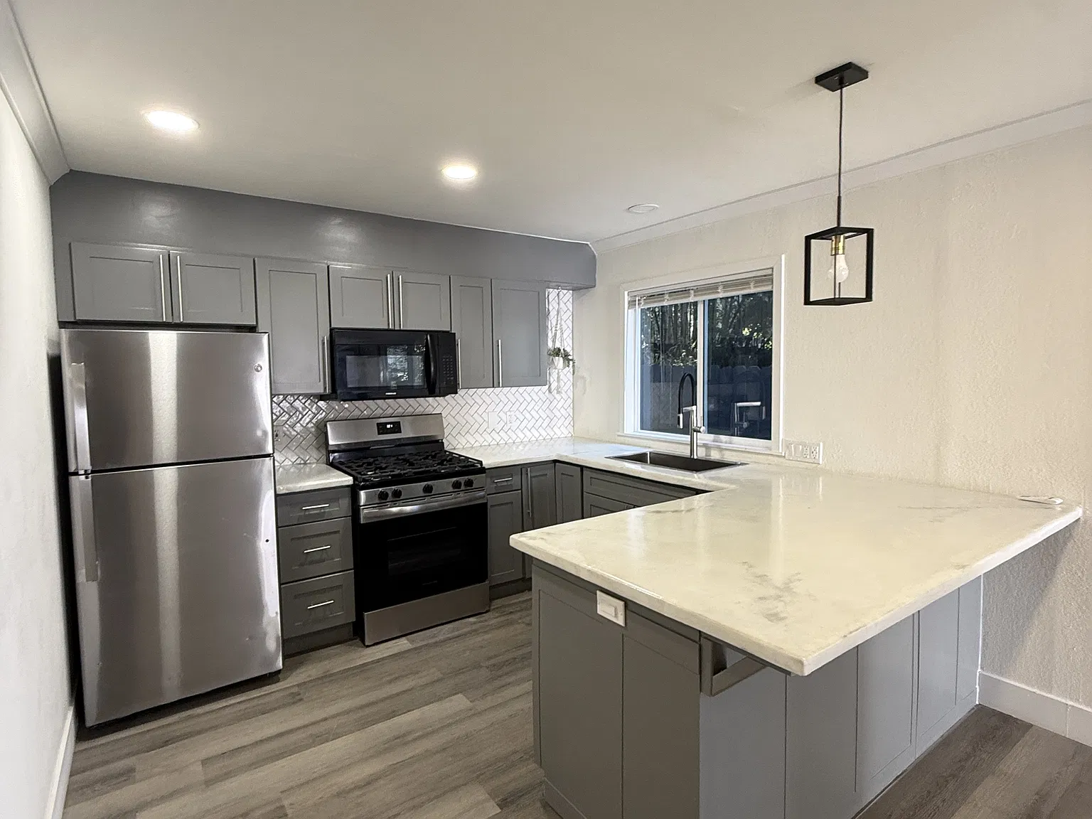 2810 H St — Photo 4