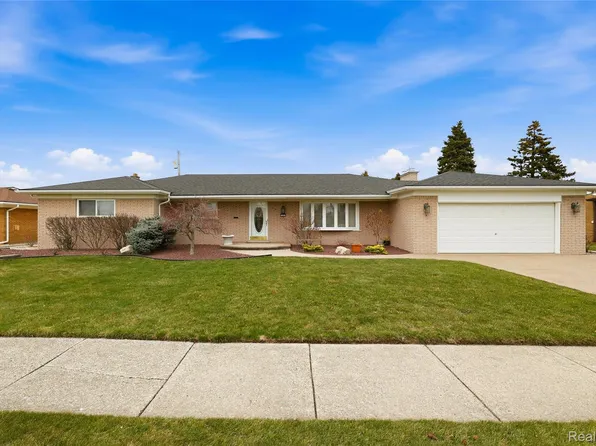 19367 Skyline St, Roseville, MI 48066