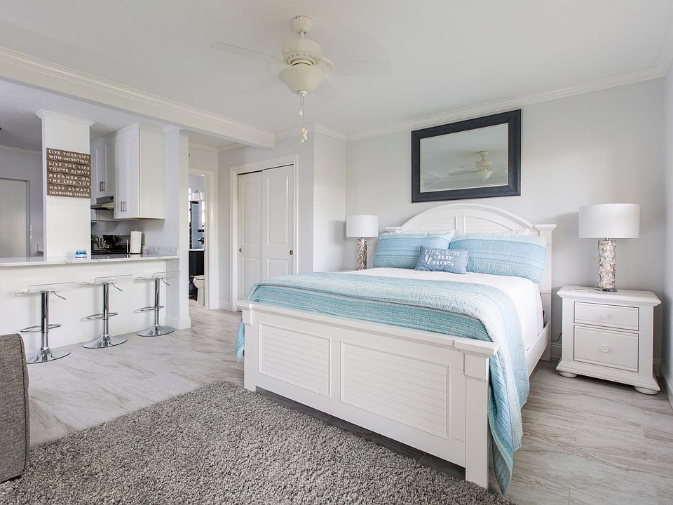 1st image of 4141 Bougainvilla Dr #3