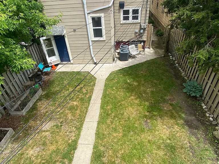 2725 N Bremen St — Photo 13