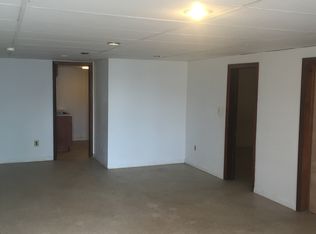 58 Hilltop Rd, Hamden, CT 06514