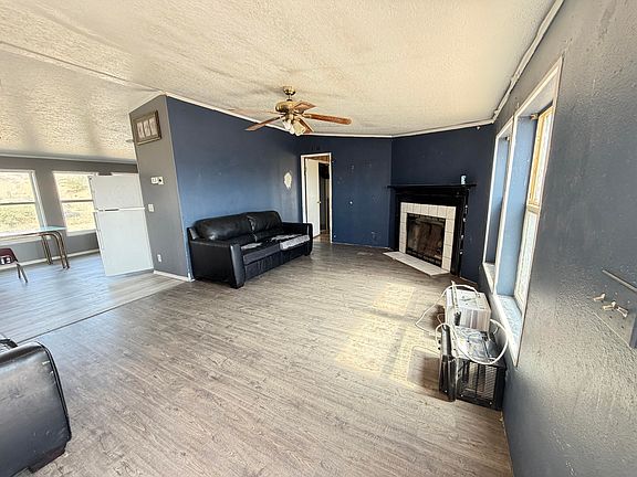 2nd image of 47 James St