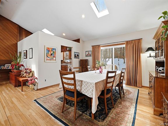 4th image of 318-B Mill Road