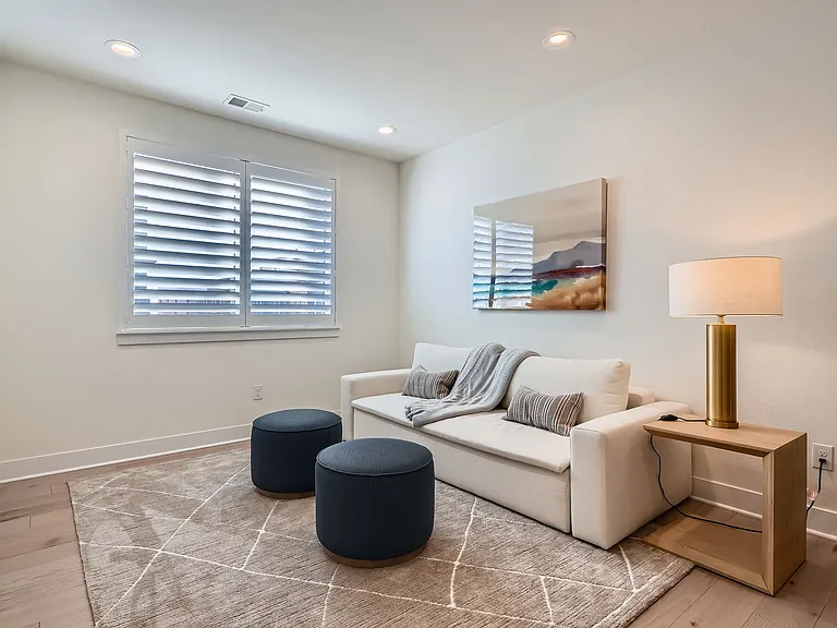 805 Promenade Dr — Photo 16
