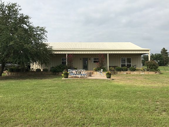 3rd image of 1093 County Road 2210