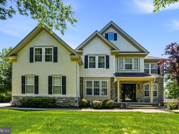 18 Shamrock Rd, Lumberton, NJ 08048