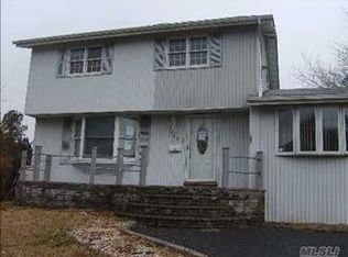 187 Sherman St, Brentwood, NY 11717