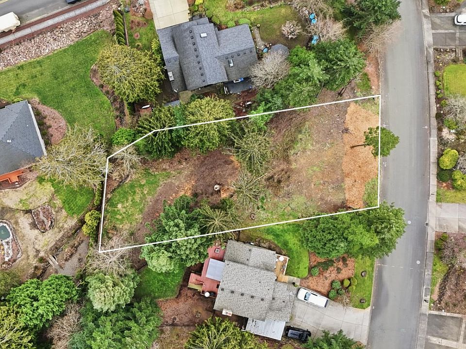1st image of 210 W Saint James Pl