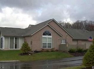 1274 Amberlea Dr E, Columbus, OH 43230