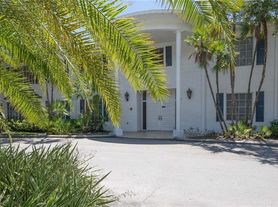 2260 NE 67th St, Fort Lauderdale, FL
