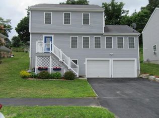 7 Fatima Ln, Worcester, MA 01606