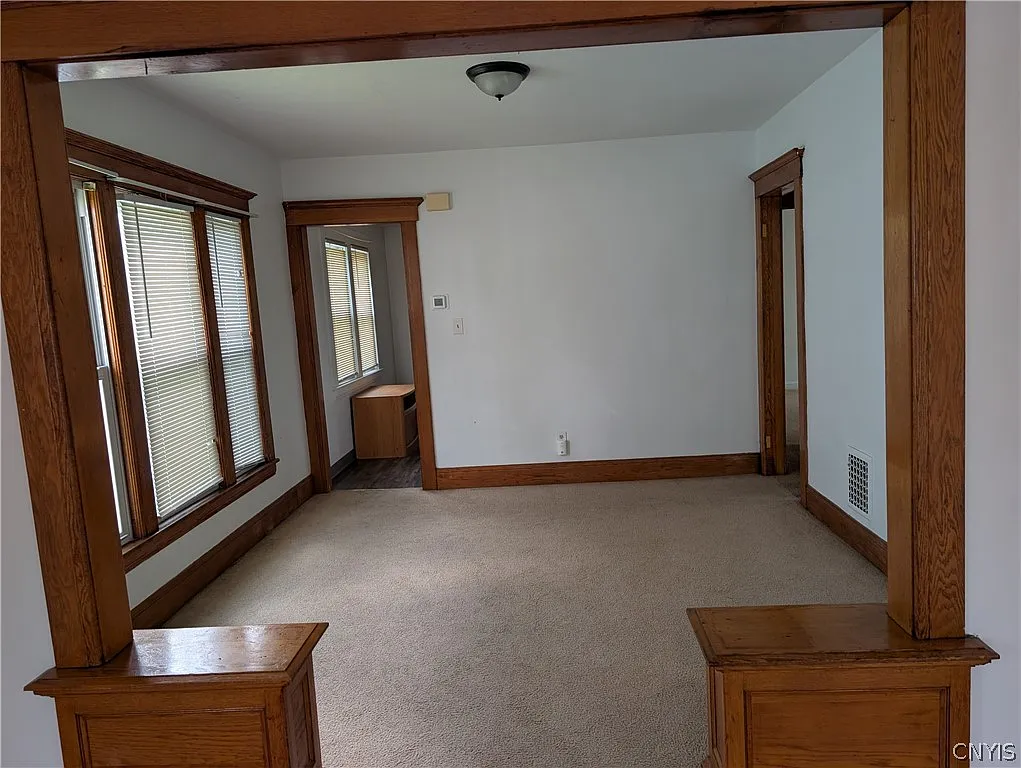 2 bed, 1.0 bath, 1056 sqft, $1,150 — Photo 3