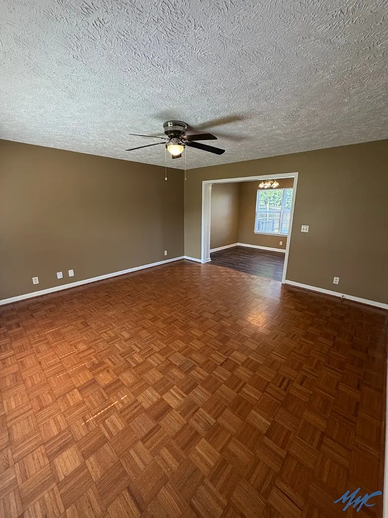 3 bed, 2.5 bath, 1620 sqft, $1,950 — Photo 2