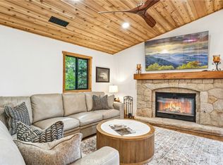 590 Arrowhead Villa Dr, Lake Arrowhead, CA 92352