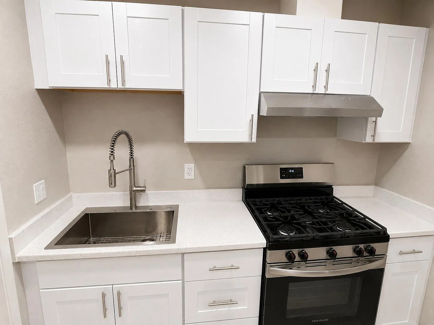 Studio, 500 sqft, $1,500 — Photo 3
