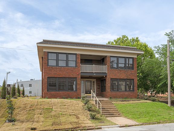 3rd image of 108 NW 15th St #1