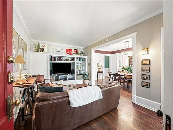 5th image of 679 Durant Pl NE APT H
