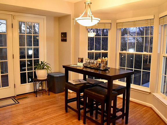 4th image of 132 Ingle Pl