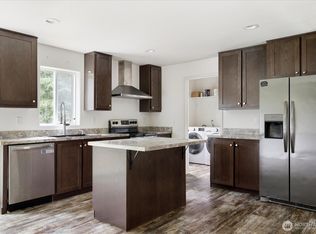 174 Charmayne Dr, Oak Harbor, WA 98277