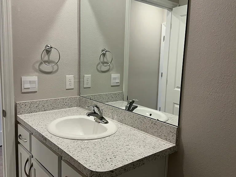 3915 Goldheart Blvd — Photo 15