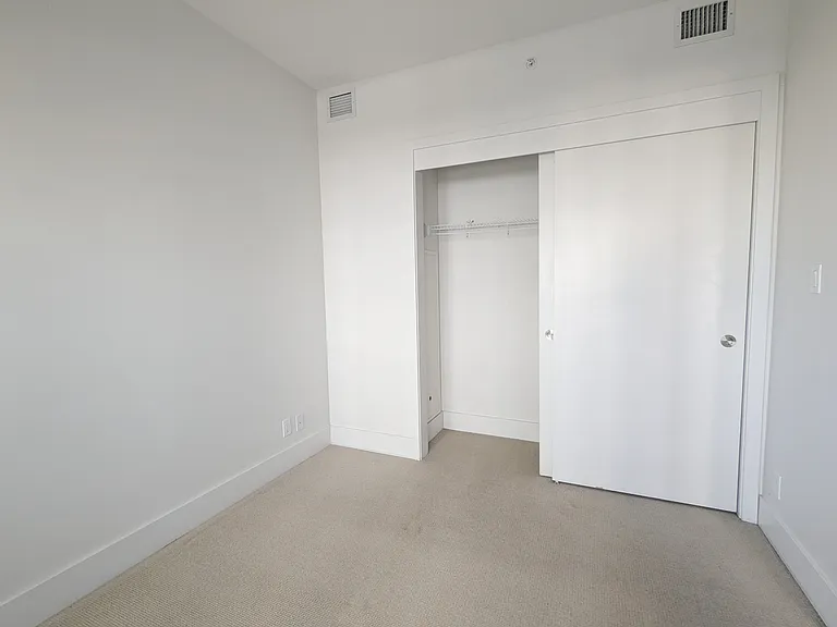 901 10th Ave SW #603 — Photo 17