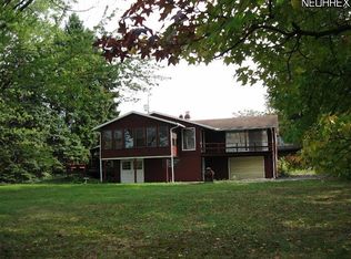 6165 Paradise Dr SW, Sherrodsville, OH