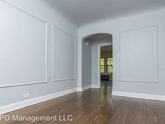 3rd image of 8100 S Essex Ave APT 1E