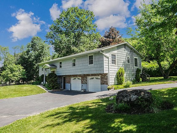 36 Gristmill Ln    (01of 38 ).jpg