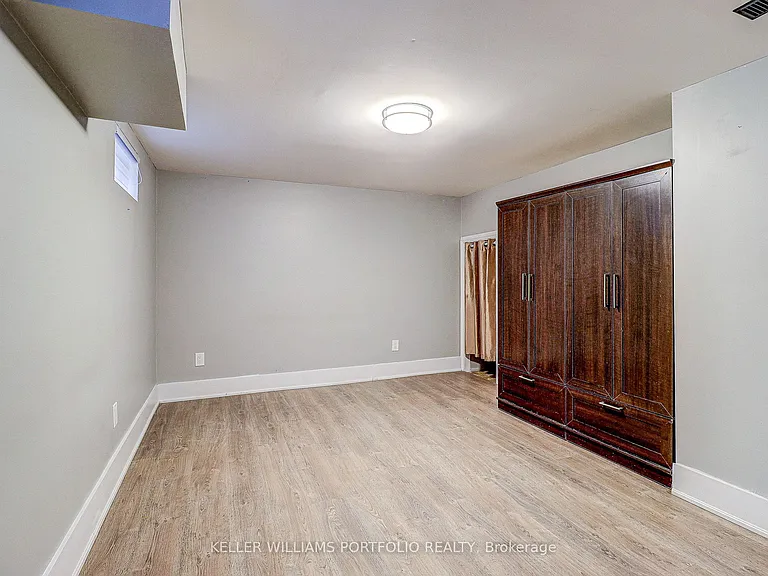 962 Willowdale Ave — Photo 13
