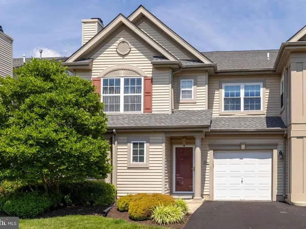 706 Julian Dr W #W, Warminster, PA 18974