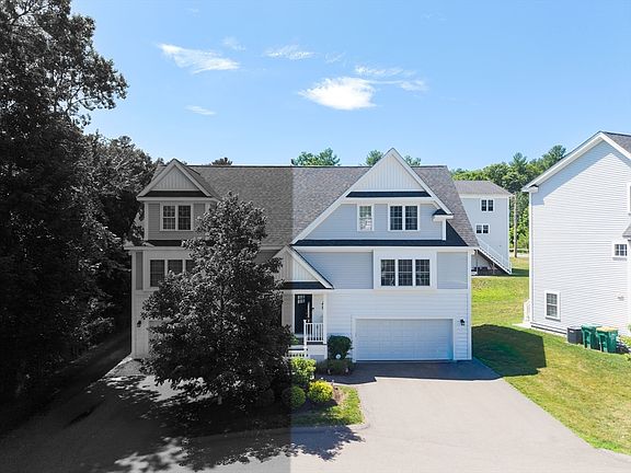 2nd image of 18 Craftsman Ct #16