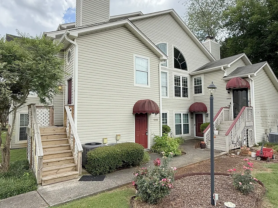 1002 Stones Throw Dr NW #1