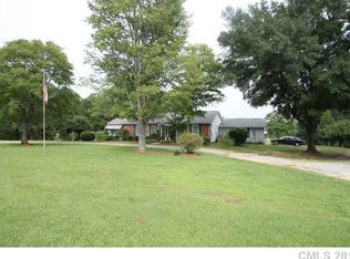 2502 Riverside Rd, Lancaster, SC 29720