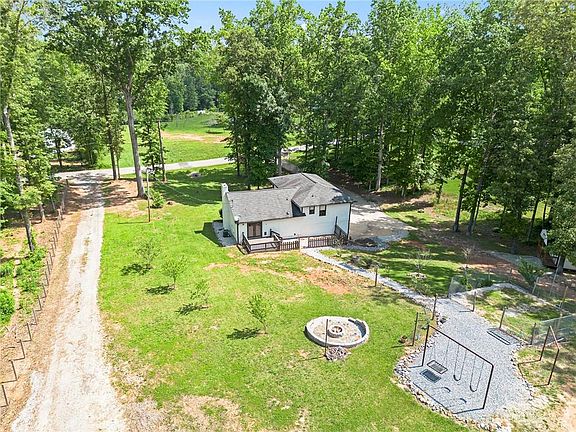 3rd image of 118 Raven Rd