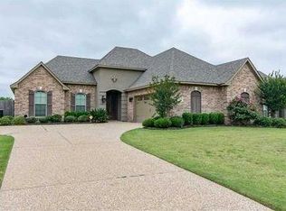 433 Long Acre Dr, Bossier City, LA 71111