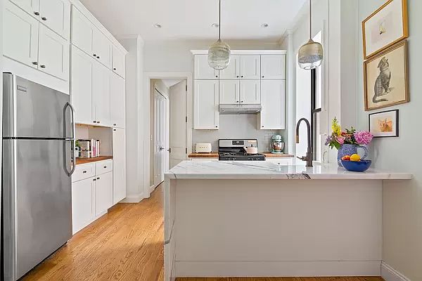 1st image of 125 Eastern Pkwy #1JG