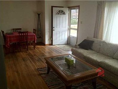 4th image of 4456 Blackstone Dr