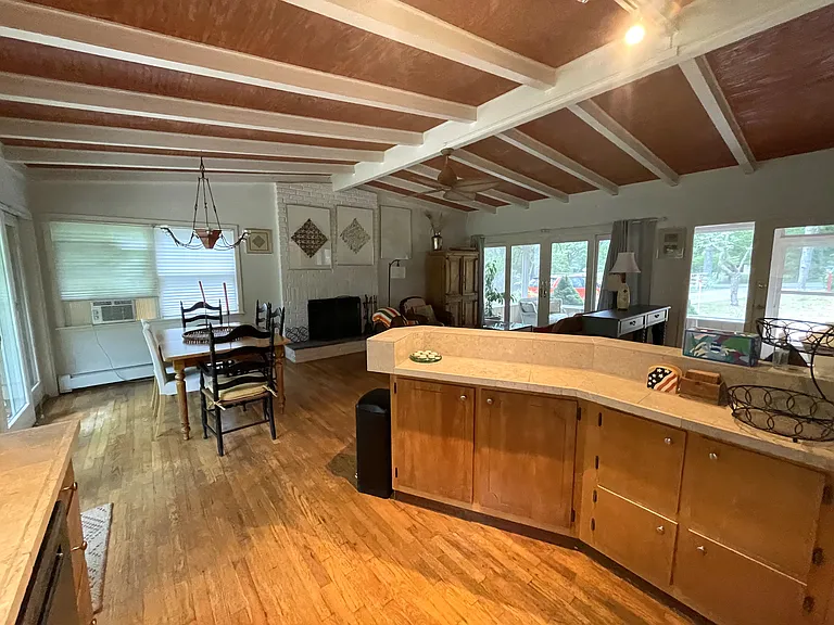9 Albertines Ln — Photo 11