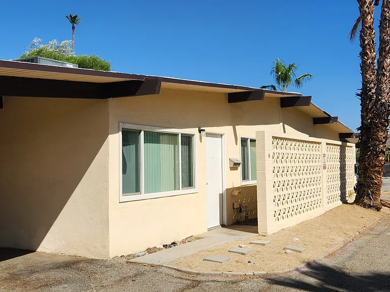 70033 Mirage Cove Dr #6 — Photo 1