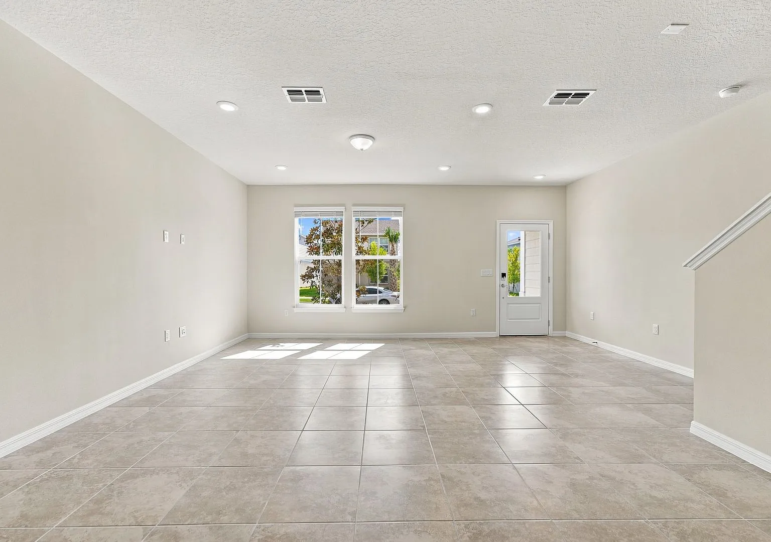 New Construction 3 beds 2.5 baths townhouse for rent in Hamlin Winter Garden — Photo 3